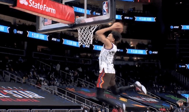  扣篮大赛创意无限，飞行大队竞逐天际