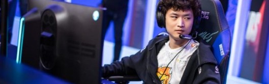  电竞纪录片热播，揭秘职业选手日常