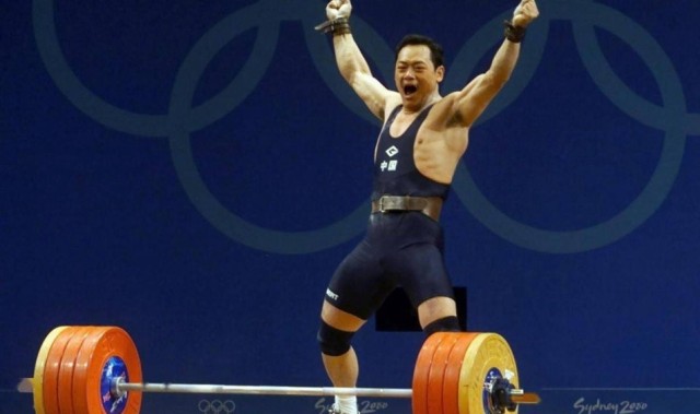  网坛情侣档同场竞技，爱情与事业双丰收