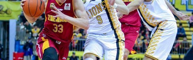  广州龙狮防守反击，爆冷击败浙江广厦队