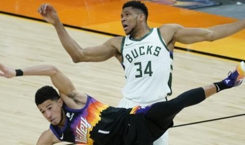  贾巴尔发球上网战术奏效，轻取胜利晋级次轮