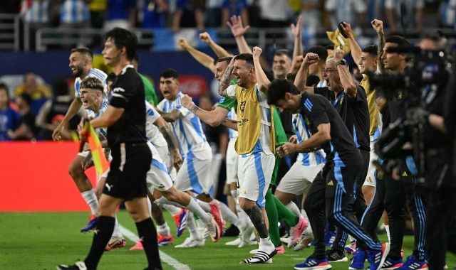  哥伦比亚国家队集训备战美洲杯主力阵容初现端倪