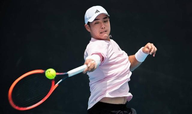  深圳挑战赛决出冠军，中国选手吴易昺斩获赛季首冠  