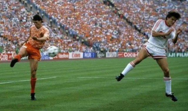  荷兰橙衣军团热身赛告捷为欧洲杯注入信心