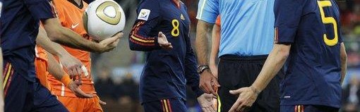  门将神勇发挥，力保球门不失夺胜