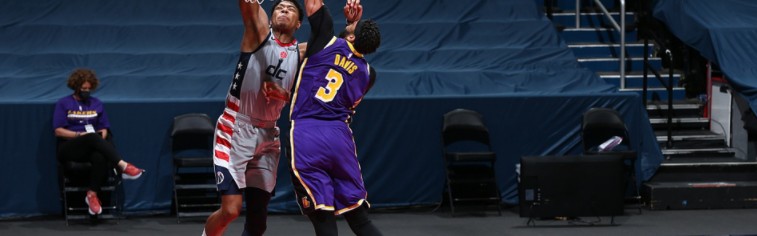  末节逆转高潮迭起演绎篮球魅力