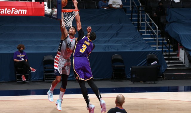  末节逆转高潮迭起演绎篮球魅力