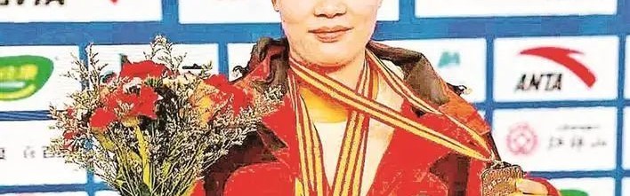  电竞女将巾帼不让，女子赛表现抢眼