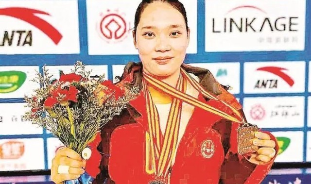  电竞女将巾帼不让，女子赛表现抢眼