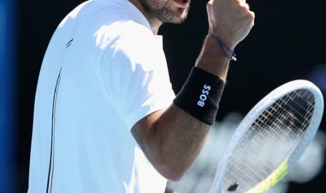  贝雷蒂尼暴力正手发威，速胜对手轻松过关