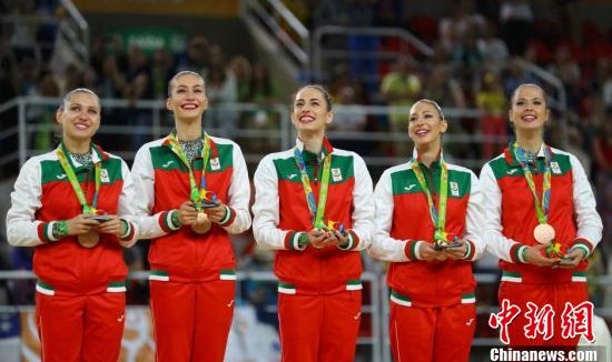  布斯塔红土专家，布宜诺斯艾利斯站成功卫冕