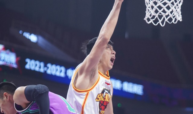  深圳马可波罗失误连连，不敌山东高速男篮