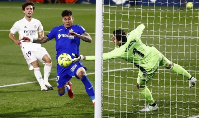  门将神扑力保城门，零封对手收获赞誉