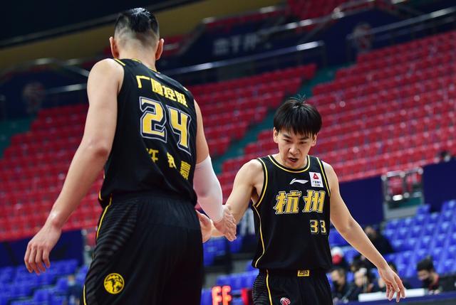  老将焕发第二春，经验助力球队稳居前列  