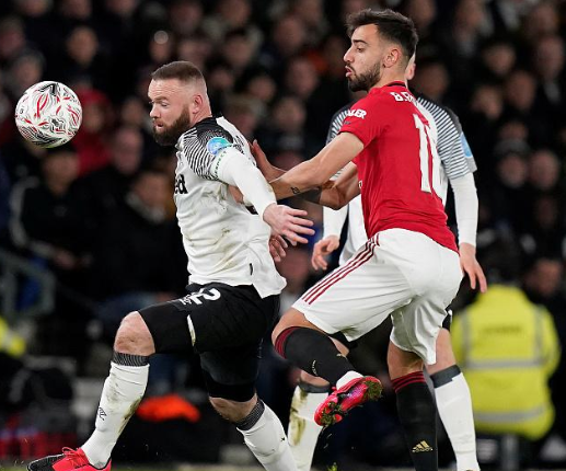  马纳里诺救五赛点创造本届最大冷门