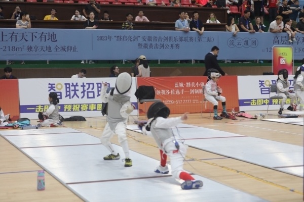  法网公开赛火热开赛，顶尖选手齐聚巴黎争锋  